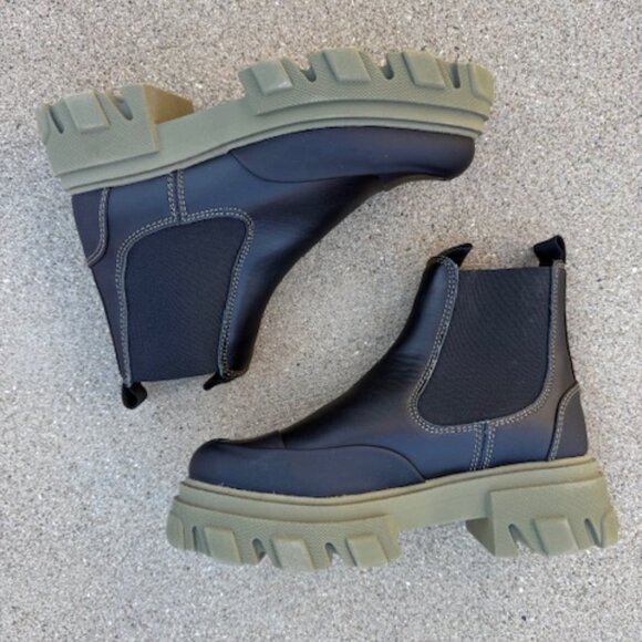 Ganni chelsea boots new in box 37